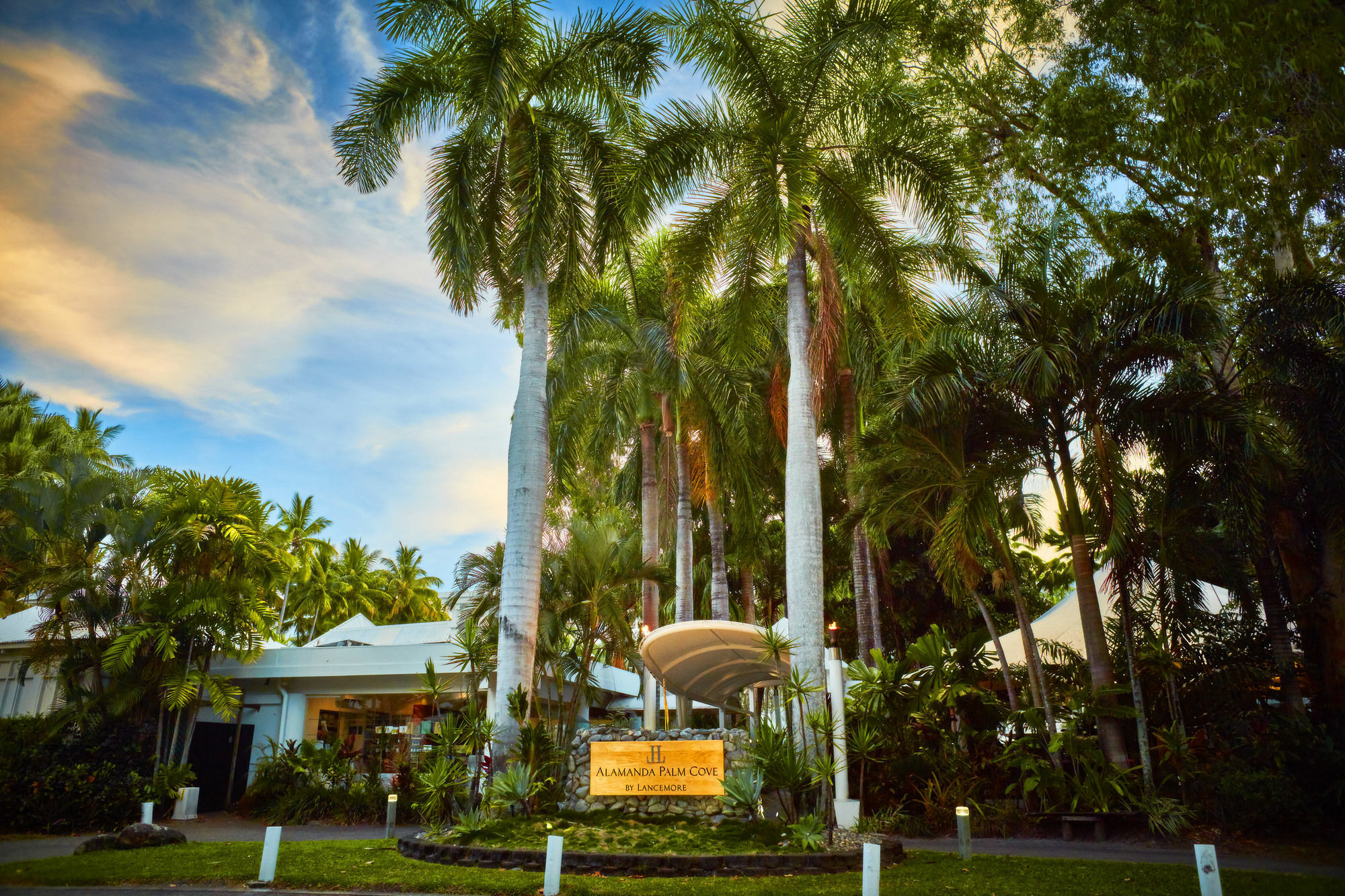 Alamanda Palm Cove By Lancemore Exterior photo